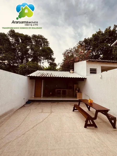 Foto 9 de Casa com 4 quartos à venda, 225m2 em Araruama - RJ