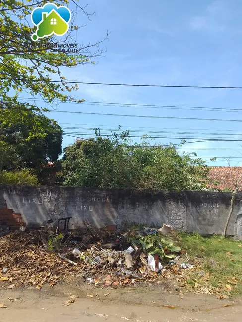 Foto 2 de Terreno / Lote à venda, 360m2 em Araruama - RJ