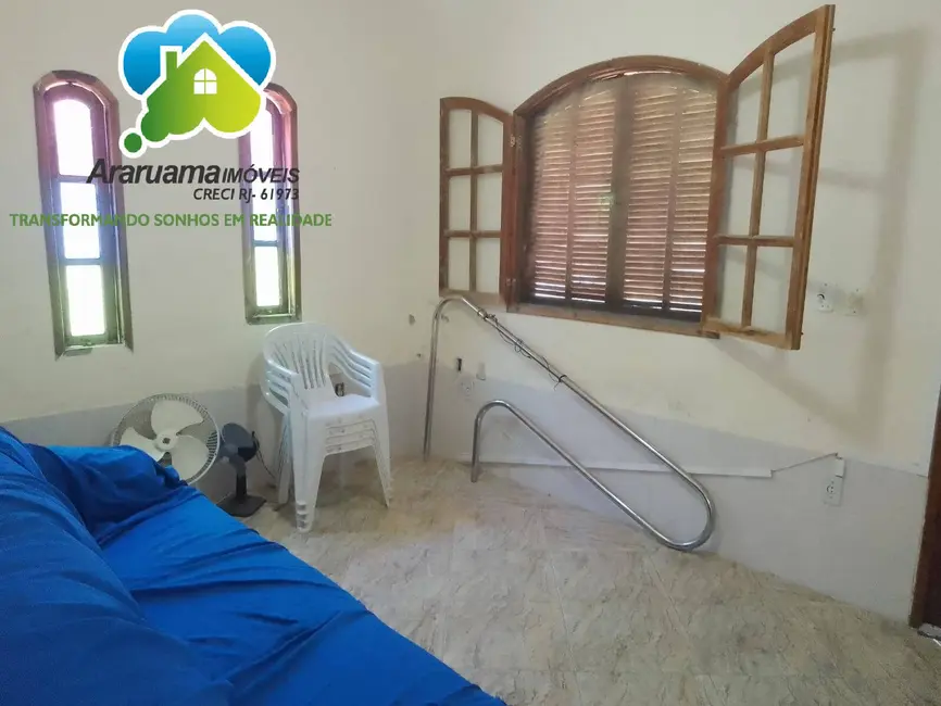 Foto 6 de Casa com 2 quartos à venda, 450m2 em Araruama - RJ