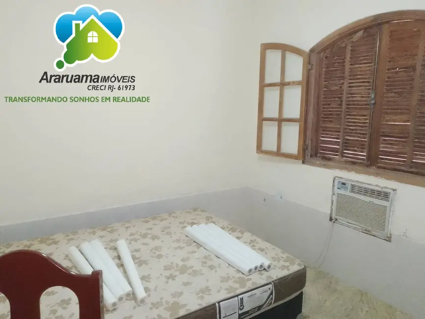 Foto 8 de Casa com 2 quartos à venda, 450m2 em Araruama - RJ