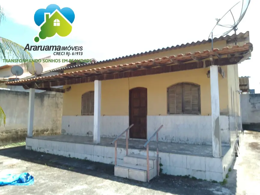 Foto 2 de Casa com 2 quartos à venda, 450m2 em Araruama - RJ