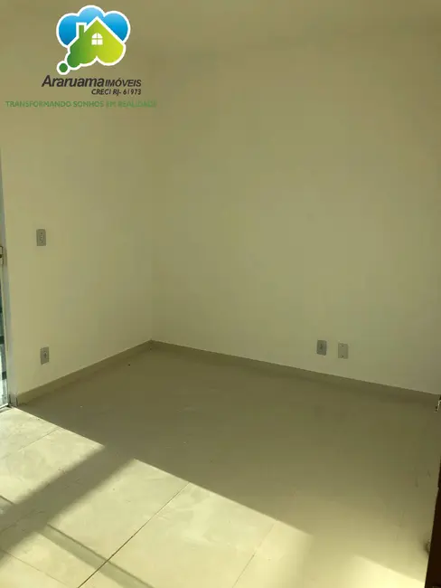 Foto 9 de Casa com 2 quartos à venda, 100m2 em Araruama - RJ
