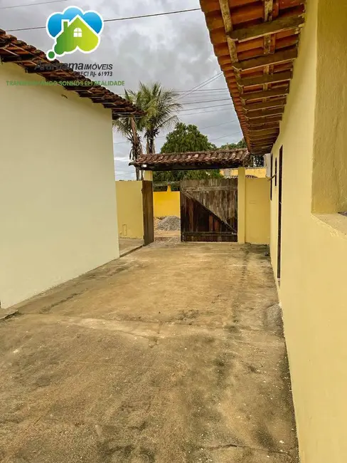 Foto 3 de Casa com 2 quartos à venda, 251m2 em Araruama - RJ