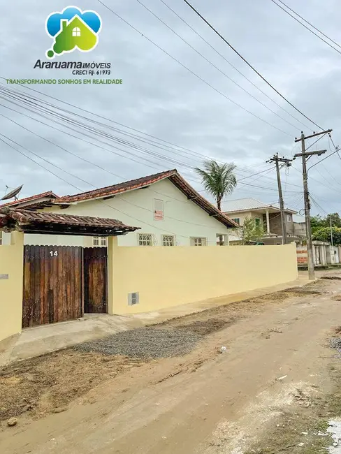 Foto 1 de Casa com 2 quartos à venda, 251m2 em Araruama - RJ