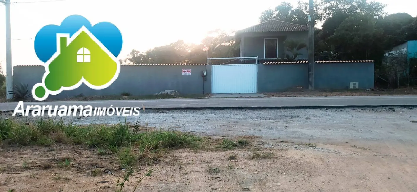 Foto 2 de Casa com 3 quartos à venda, 1000m2 em Araruama - RJ