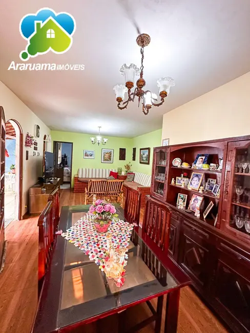 Casa com 7 quartos à venda, 698m2 em Araruama - RJ - imagem 2 Foto 2 de Casa com 7 quartos à venda, 698m2 em Araruama - RJ