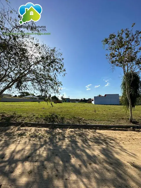 Foto 1 de Terreno / Lote à venda, 420m2 em Araruama - RJ