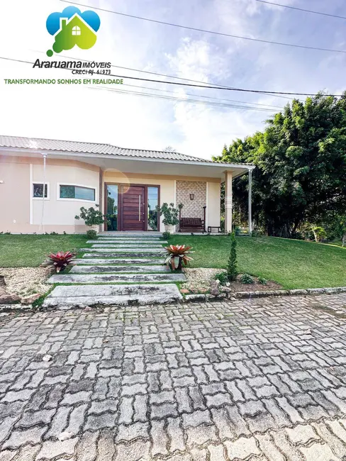 Foto 2 de Casa com 3 quartos à venda, 600m2 em Araruama - RJ
