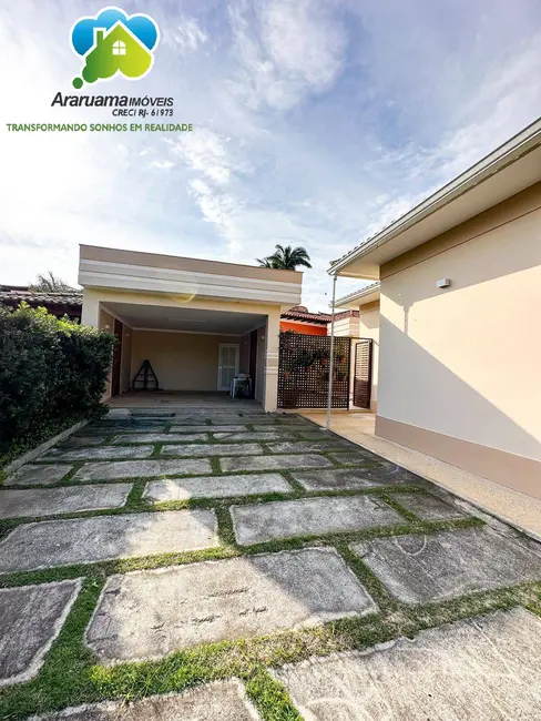 Foto 9 de Casa com 3 quartos à venda, 600m2 em Araruama - RJ