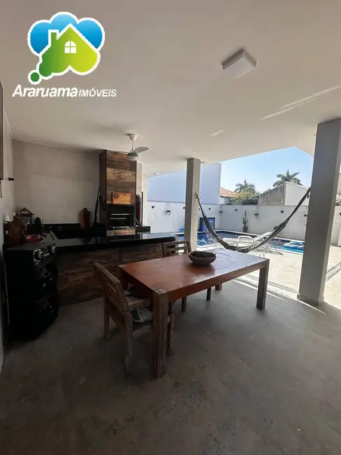 Casa com 3 quartos à venda, 360m2 em Araruama - RJ - imagem 5 Foto 5 de Casa com 3 quartos à venda, 360m2 em Araruama - RJ