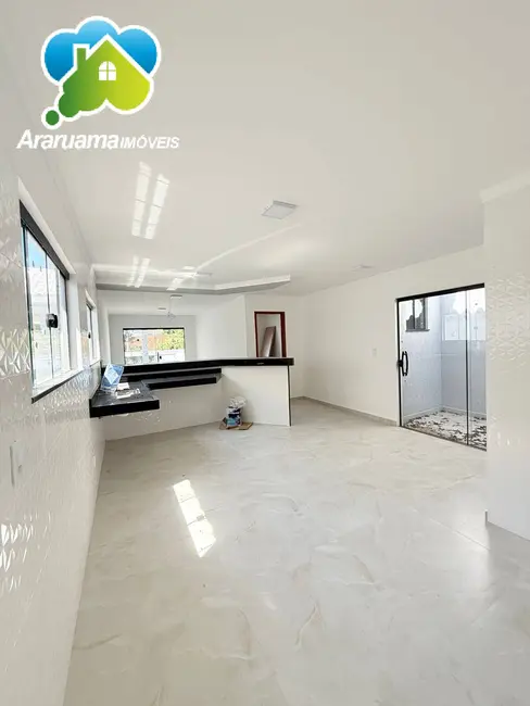 Foto 3 de Casa com 3 quartos à venda, 263m2 em Araruama - RJ