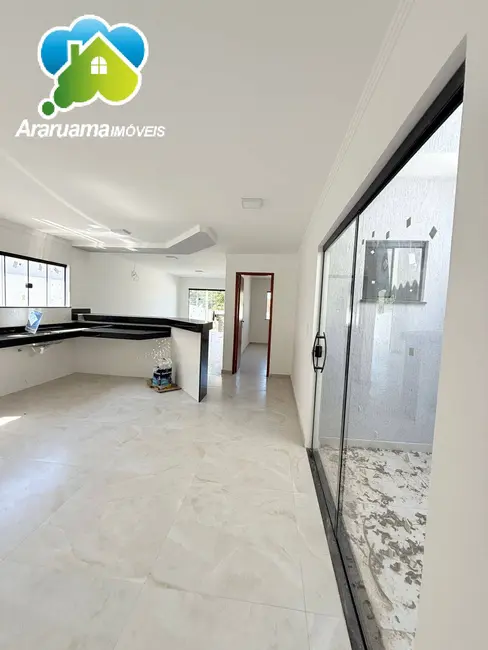 Foto 4 de Casa com 3 quartos à venda, 263m2 em Araruama - RJ