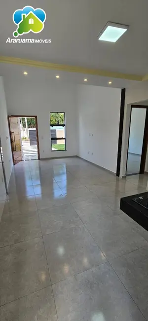 Casa com 3 quartos à venda, 300m2 em Araruama - RJ - imagem 2 Foto 2 de Casa com 3 quartos à venda, 300m2 em Araruama - RJ