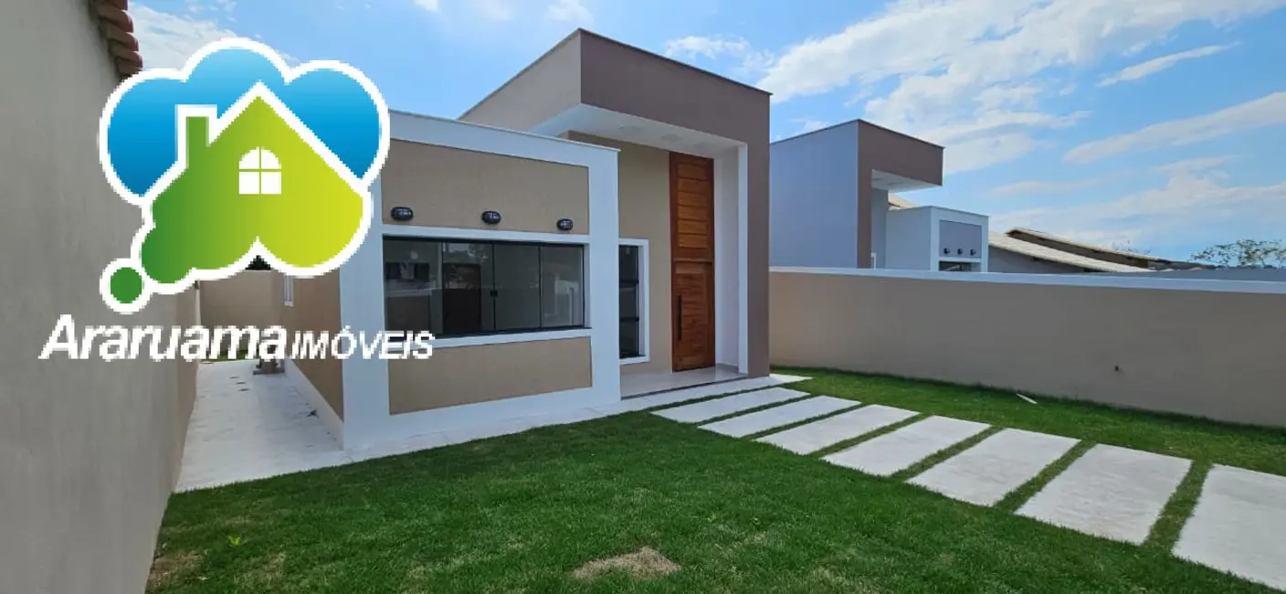 Casa com 3 quartos à venda, 300m2 em Araruama - RJ - imagem 1 Foto 1 de Casa com 3 quartos à venda, 300m2 em Araruama - RJ
