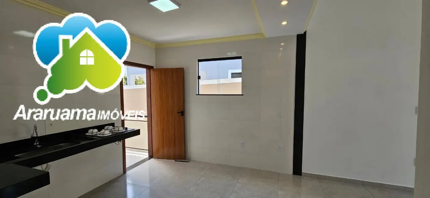 Casa com 3 quartos à venda, 300m2 em Araruama - RJ - imagem 5 Foto 5 de Casa com 3 quartos à venda, 300m2 em Araruama - RJ