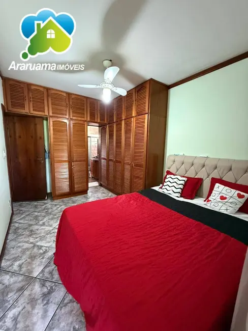 Foto 8 de Apartamento com 3 quartos à venda em Araruama - RJ
