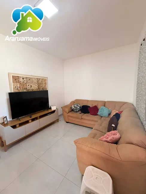 Foto 9 de Casa com 2 quartos à venda em Araruama - RJ