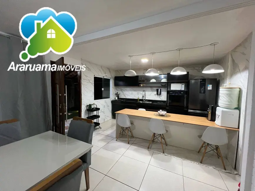 Foto 4 de Casa com 4 quartos à venda em Araruama - RJ