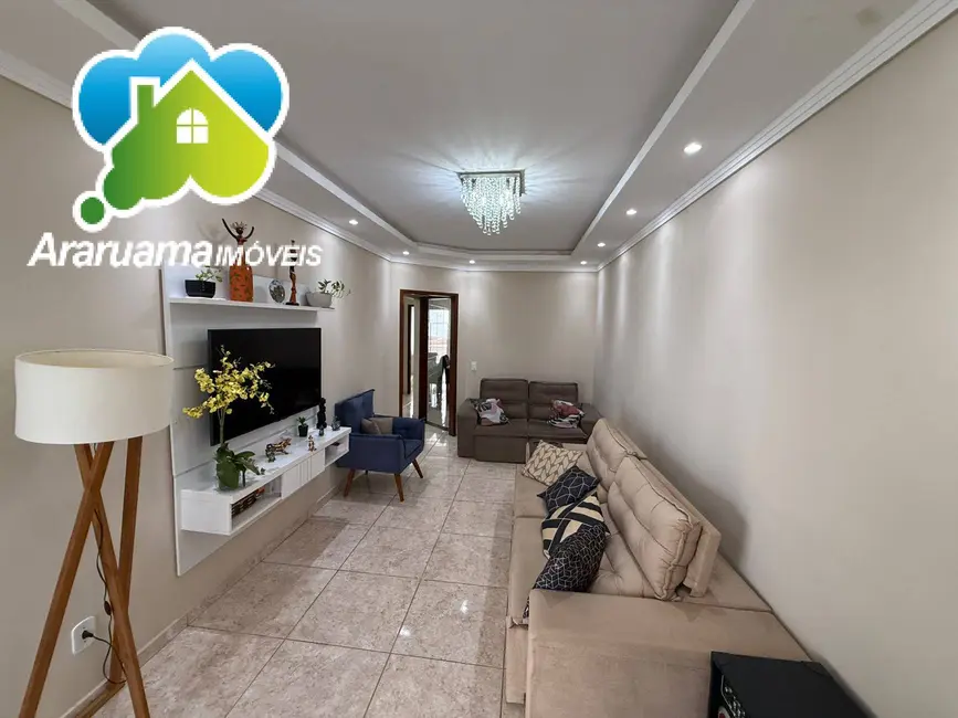 Foto 3 de Casa com 2 quartos à venda, 225m2 em Araruama - RJ