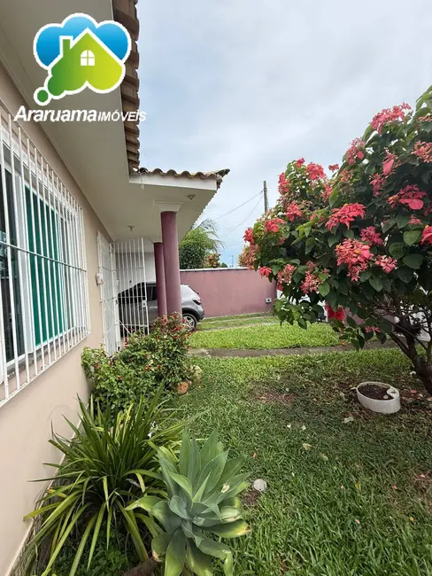 Foto 4 de Casa com 2 quartos à venda em Araruama - RJ