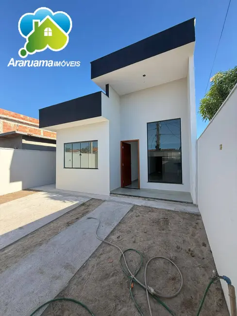 Foto 1 de Casa com 2 quartos à venda em Araruama - RJ