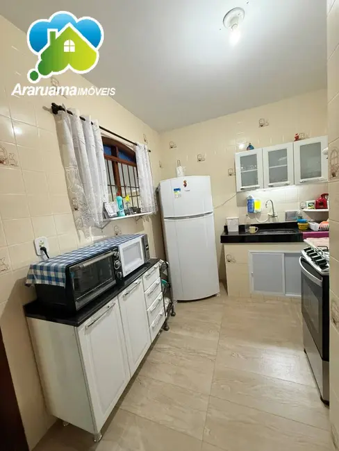 Foto 9 de Casa com 3 quartos à venda, 450m2 em Araruama - RJ