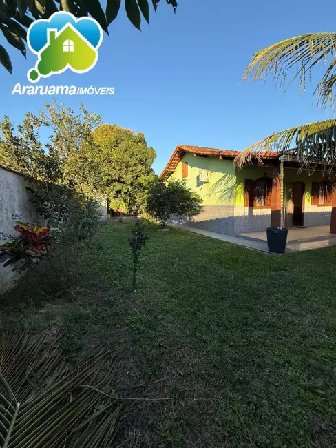 Foto 3 de Casa com 3 quartos à venda, 450m2 em Araruama - RJ