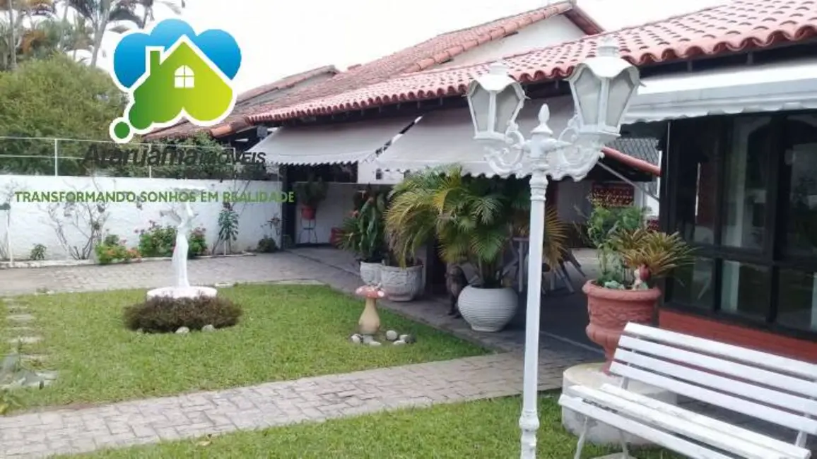 Casa com 4 quartos à venda, 900m2 em Araruama - RJ - imagem 2 Foto 2 de Casa com 4 quartos à venda, 900m2 em Araruama - RJ