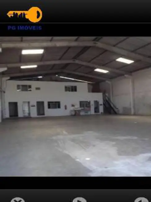 Sala Comercial à venda, 450m2 em Braga, Sao Jose Dos Pinhais - PR - imagem 8 Foto 8 de Sala Comercial à venda, 450m2 em Braga, Sao Jose Dos Pinhais - PR