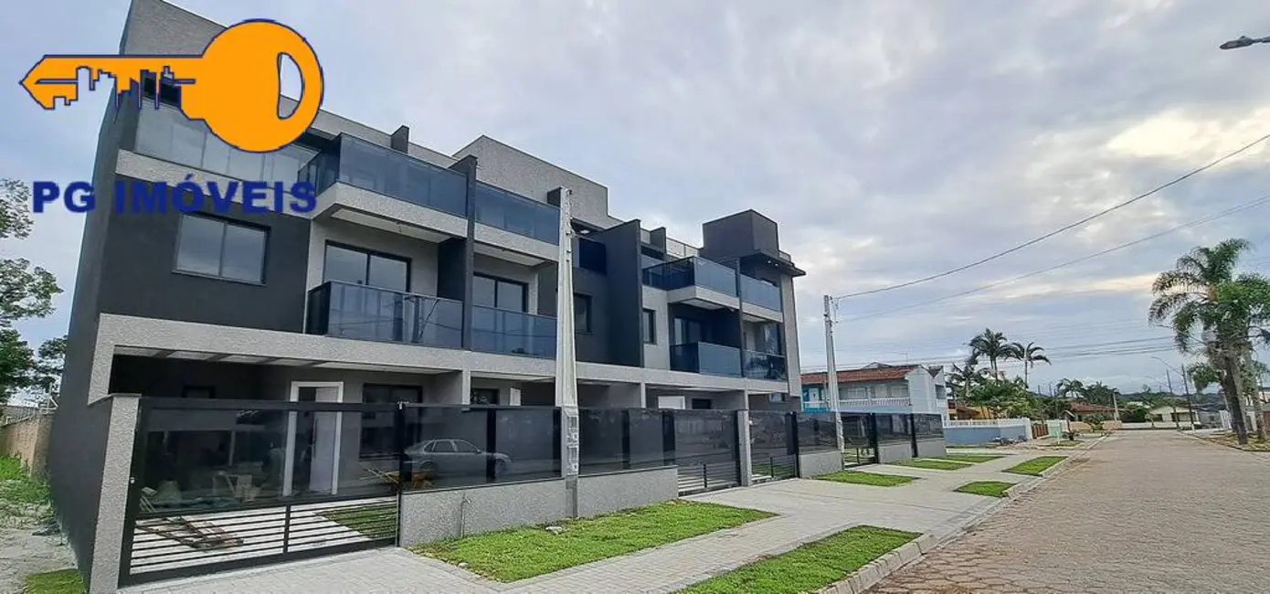 Foto 5 de Sobrado com 3 quartos à venda, 142m2 em Matinhos - PR