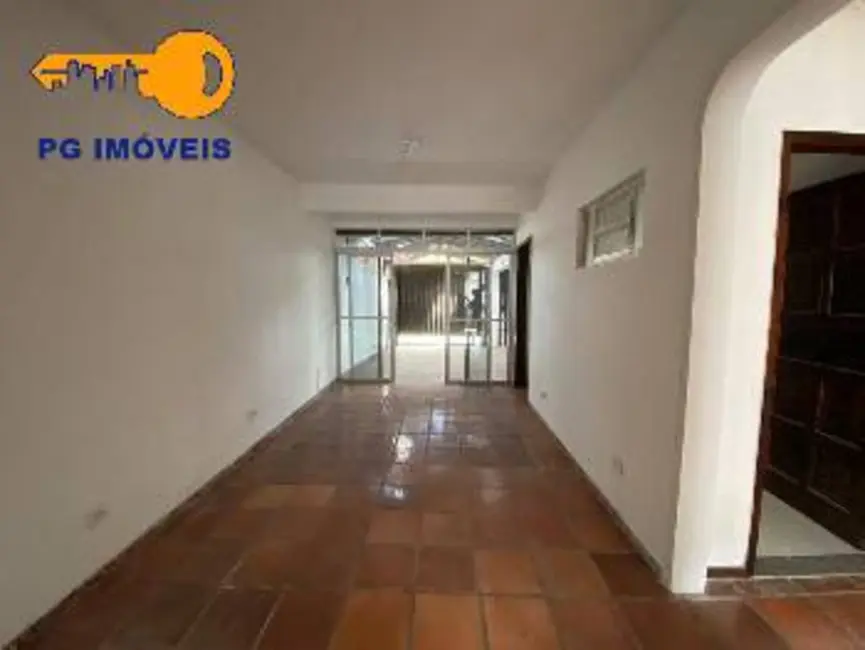 Sobrado com 3 quartos à venda, 210m2 em 29 de Julho, Paranagua - PR - imagem 8 Foto 8 de Sobrado com 3 quartos à venda, 210m2 em 29 de Julho, Paranagua - PR