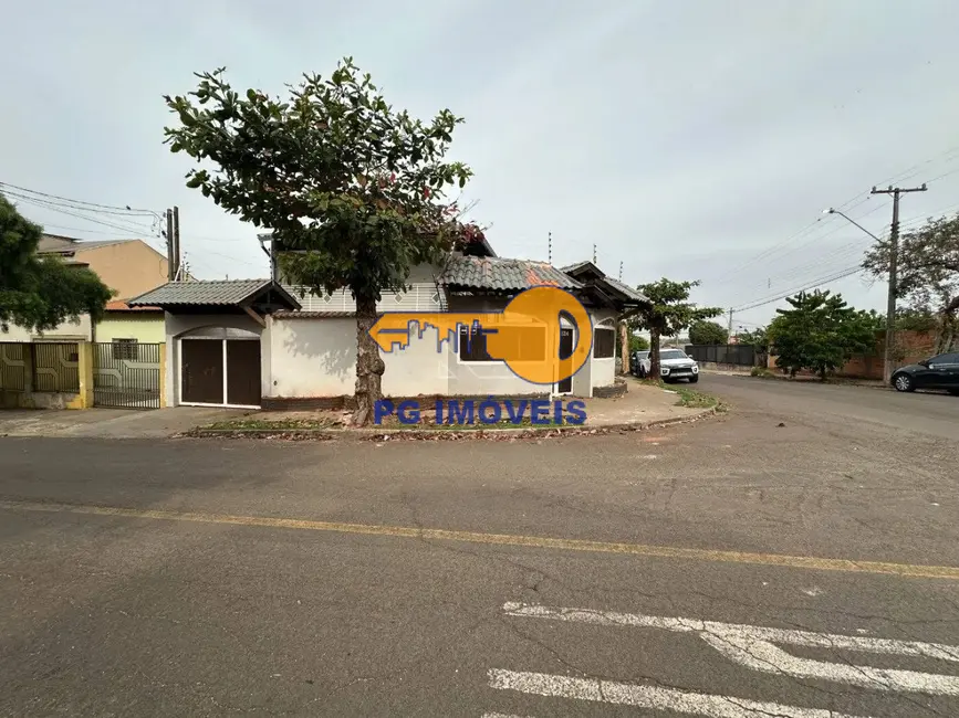 Casa com 4 quartos à venda, 317m2 em Residencial Vila Romana, Londrina - PR - imagem 3 Foto 3 de Casa com 4 quartos à venda, 317m2 em Residencial Vila Romana, Londrina - PR