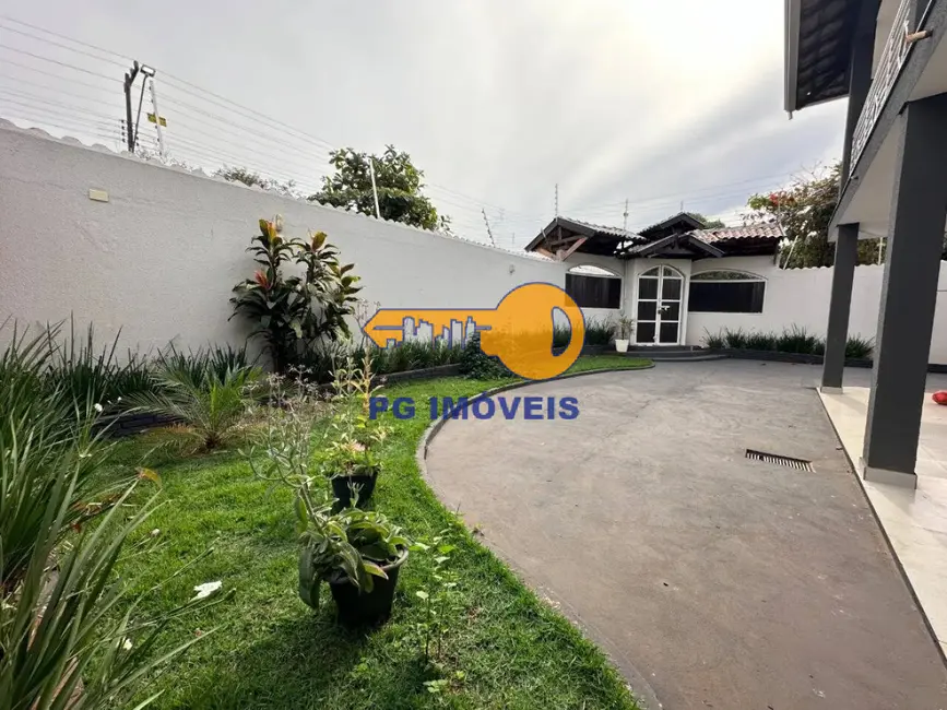 Casa com 4 quartos à venda, 317m2 em Residencial Vila Romana, Londrina - PR - imagem 5 Foto 5 de Casa com 4 quartos à venda, 317m2 em Residencial Vila Romana, Londrina - PR