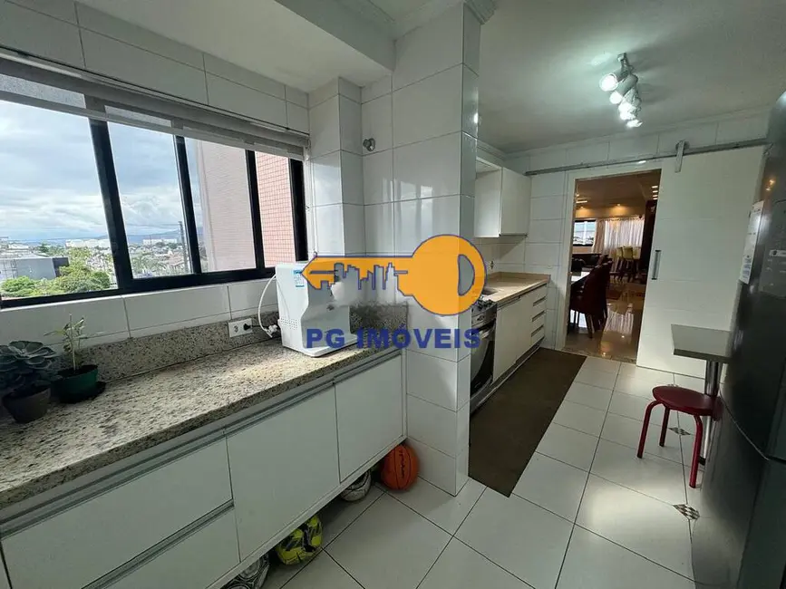 Apartamento com 3 quartos à venda, 142m2 em Tuiuti, Paranagua - PR - imagem 7 Foto 7 de Apartamento com 3 quartos à venda, 142m2 em Tuiuti, Paranagua - PR