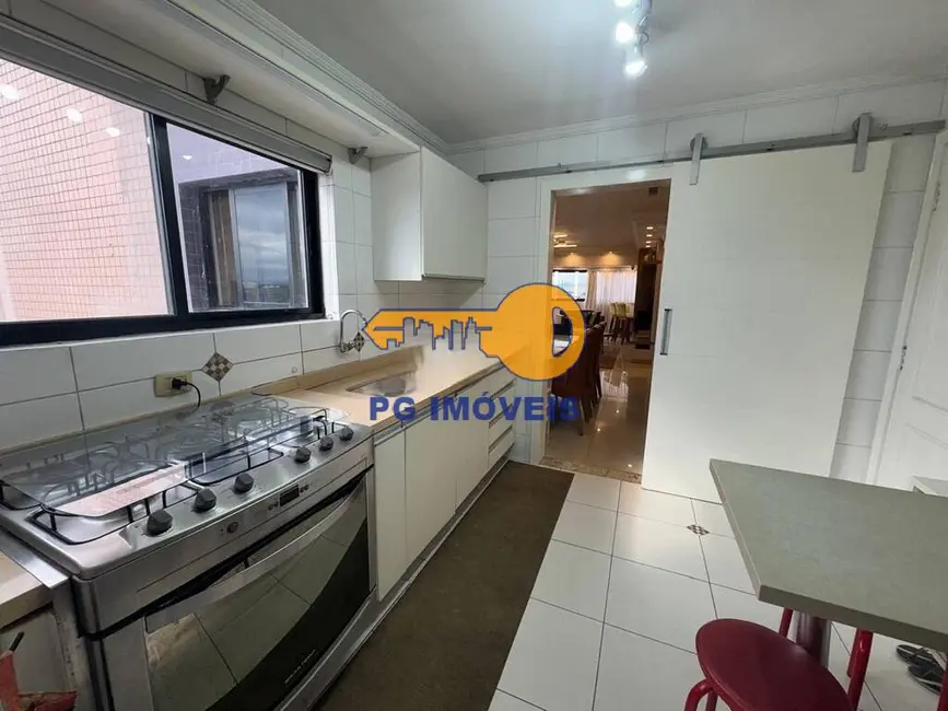 Apartamento com 3 quartos à venda, 142m2 em Tuiuti, Paranagua - PR - imagem 8 Foto 8 de Apartamento com 3 quartos à venda, 142m2 em Tuiuti, Paranagua - PR