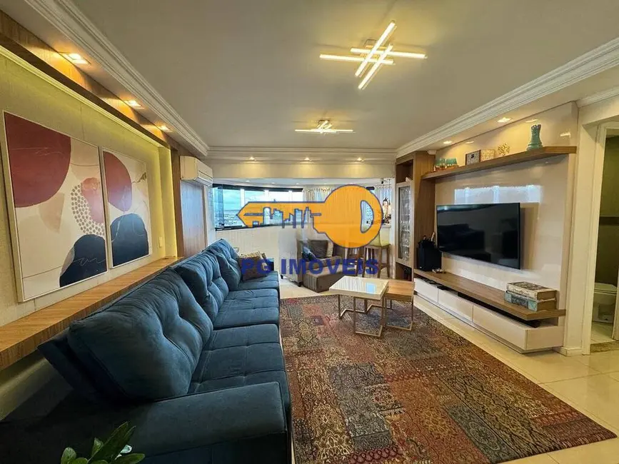 Apartamento com 3 quartos à venda, 142m2 em Tuiuti, Paranagua - PR - imagem 4 Foto 4 de Apartamento com 3 quartos à venda, 142m2 em Tuiuti, Paranagua - PR