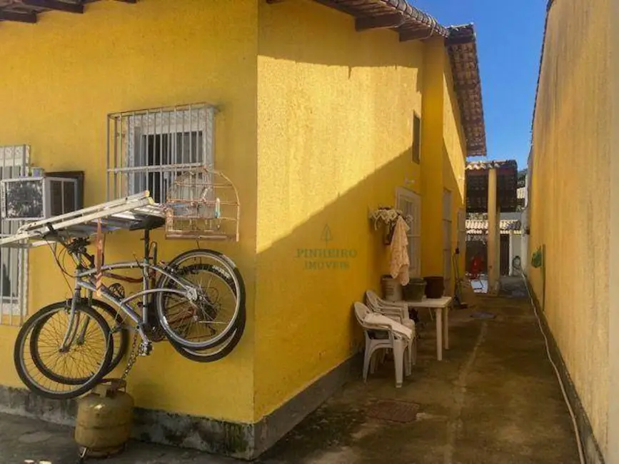 Foto 3 de Casa com 2 quartos à venda, 335m2 em Marica - RJ