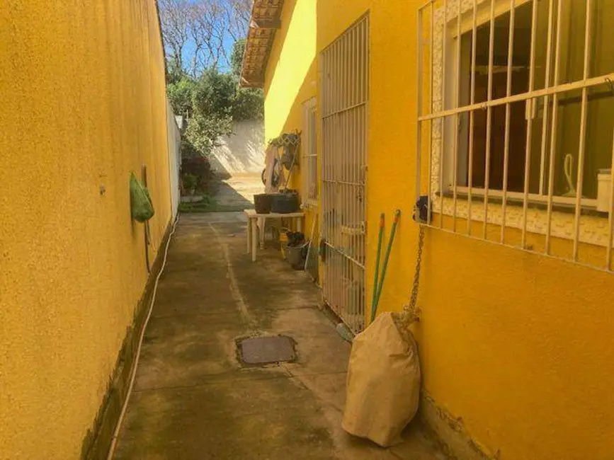 Foto 5 de Casa com 2 quartos à venda, 335m2 em Marica - RJ