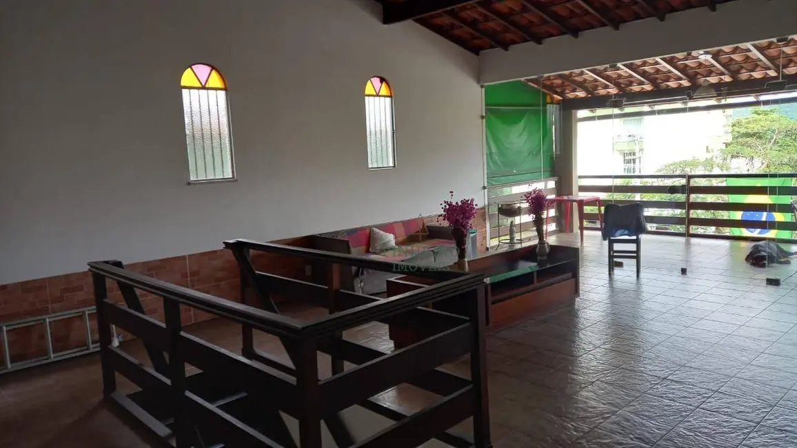 Foto 9 de Casa com 4 quartos à venda, 450m2 em Itaipu, Niteroi - RJ