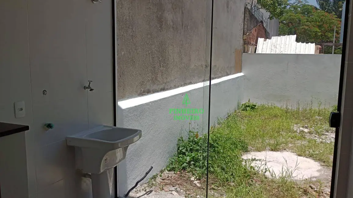 Foto 4 de Casa com 4 quartos à venda, 180m2 em Itaipu, Niteroi - RJ