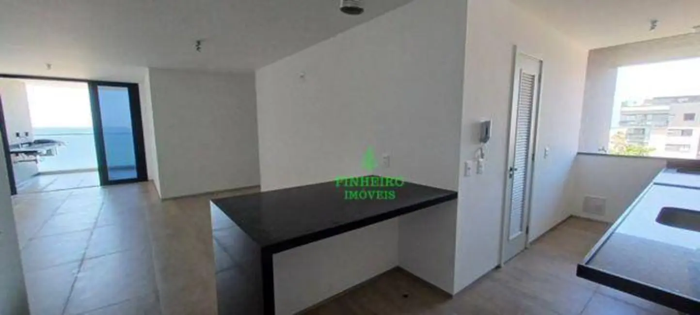 Apartamento com 3 quartos à venda, 130m2 em Piratininga, Niteroi - RJ - imagem 6 Foto 6 de Apartamento com 3 quartos à venda, 130m2 em Piratininga, Niteroi - RJ