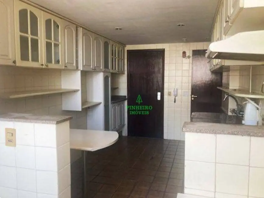 Foto 3 de Apartamento com 3 quartos à venda, 183m2 em Ingá, Niteroi - RJ