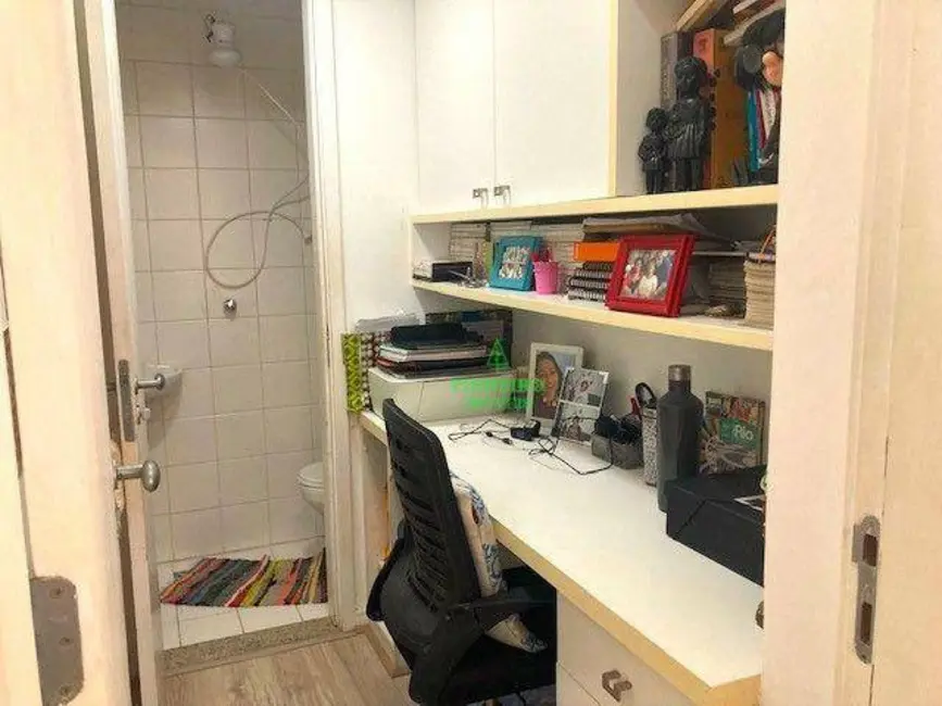 Apartamento com 3 quartos à venda, 110m2 em Pe Pequeno, Niteroi - RJ - imagem 6 Foto 6 de Apartamento com 3 quartos à venda, 110m2 em Pe Pequeno, Niteroi - RJ