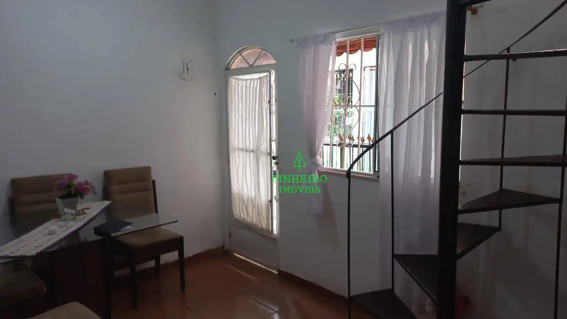 Casa com 2 quartos à venda, 65m2 em Barreto, Niteroi - RJ - imagem 3 Foto 3 de Casa com 2 quartos à venda, 65m2 em Barreto, Niteroi - RJ