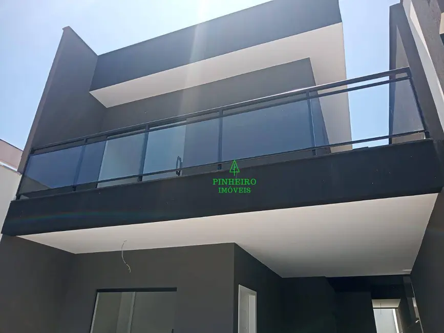 Foto 1 de Casa de Condomínio com 3 quartos à venda, 180m2 em Itaipu, Niteroi - RJ