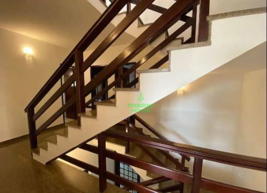 Foto 7 de Casa com 3 quartos à venda, 450m2 em Itaipu, Niteroi - RJ