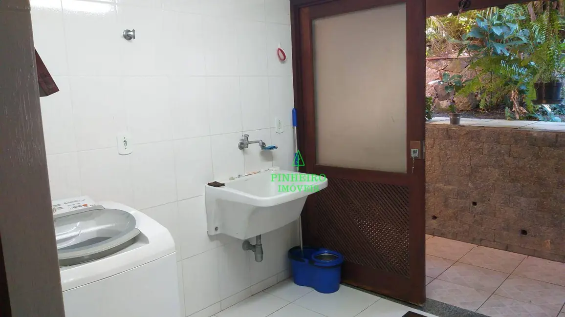 Foto 9 de Casa de Condomínio com 4 quartos à venda, 600m2 em Piratininga, Niteroi - RJ