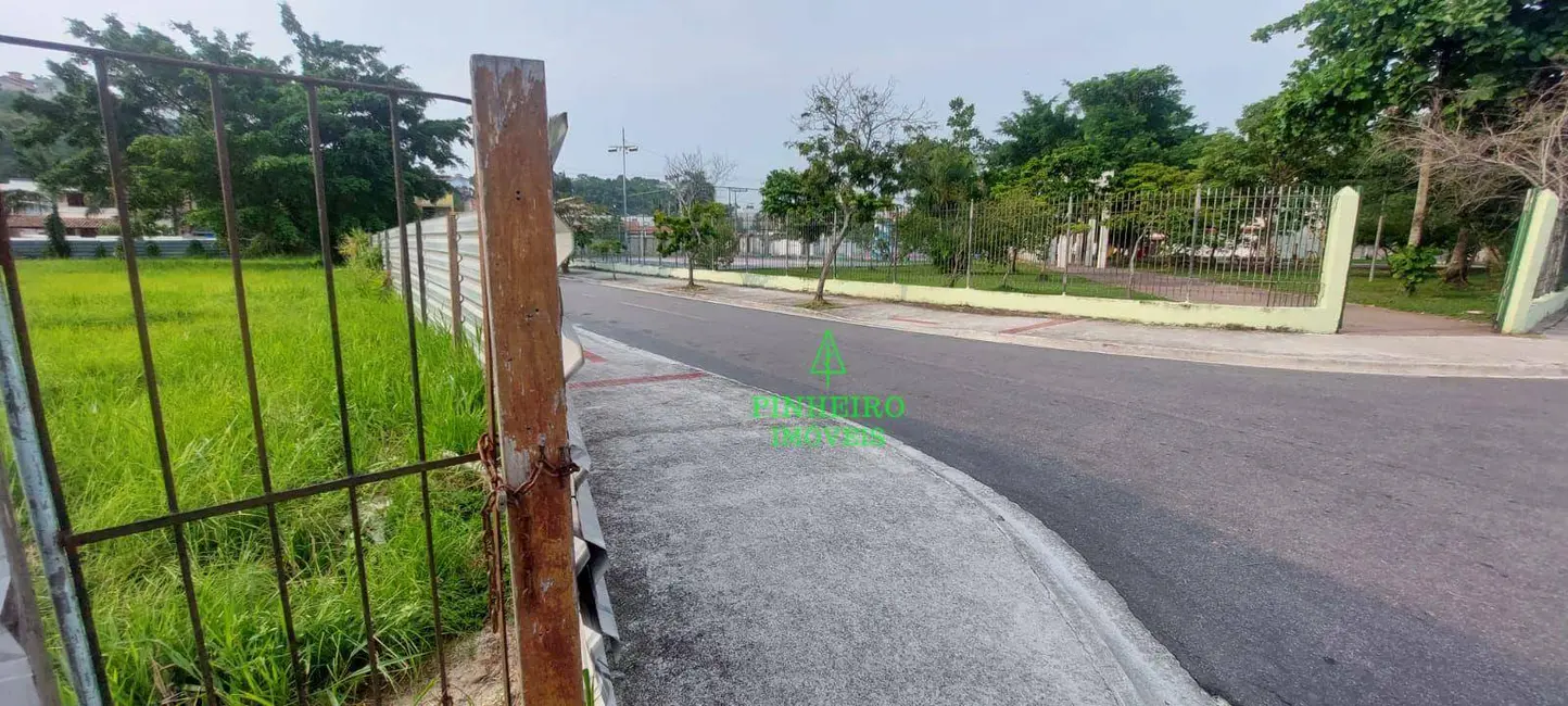 Foto 3 de Terreno / Lote à venda, 180m2 em Piratininga, Niteroi - RJ