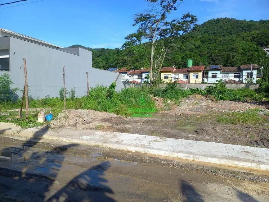 Foto 2 de Terreno / Lote à venda, 240m2 em Engenho do Mato, Niteroi - RJ