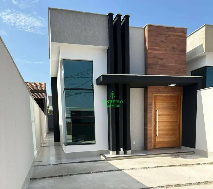 Foto 2 de Casa com 3 quartos à venda, 240m2 em Marica - RJ